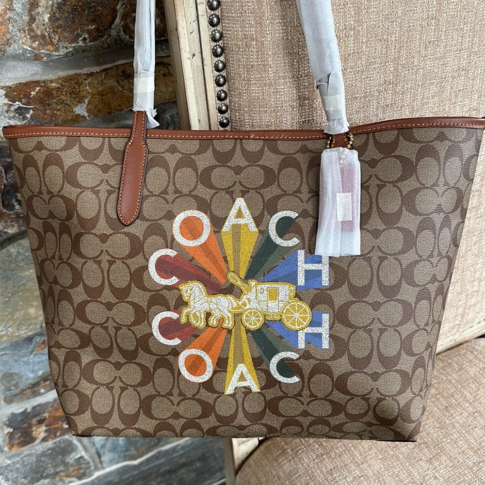 BRAND NEW COACH CITY TOTE RADIAL RAINBOW PRIDE GOLD KHAKI MULTI C6813